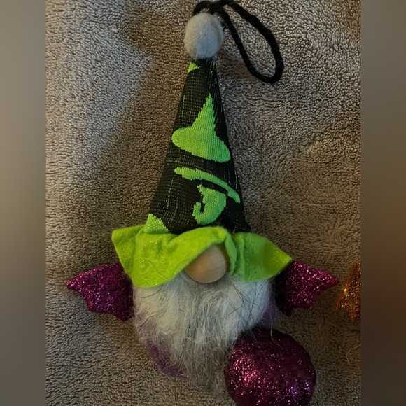 HANDMADE • Halloween Mini Gnome - Picture 4 of 4